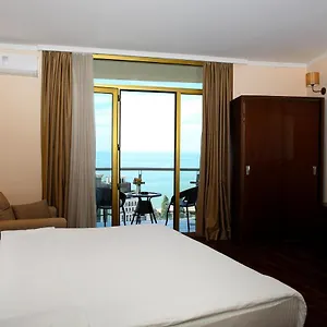 كورنار إن باتومي